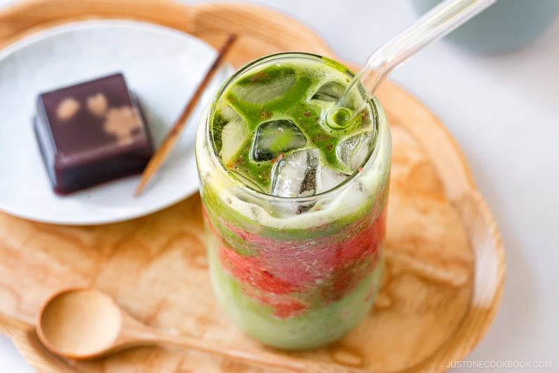Strawberry Matcha (Iced)